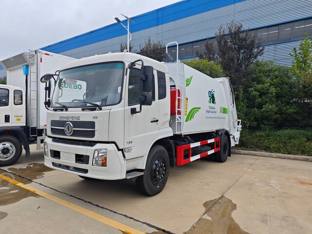 DongFeng KR 4x2 12cbm Garbage compactor truck  left front.jpg